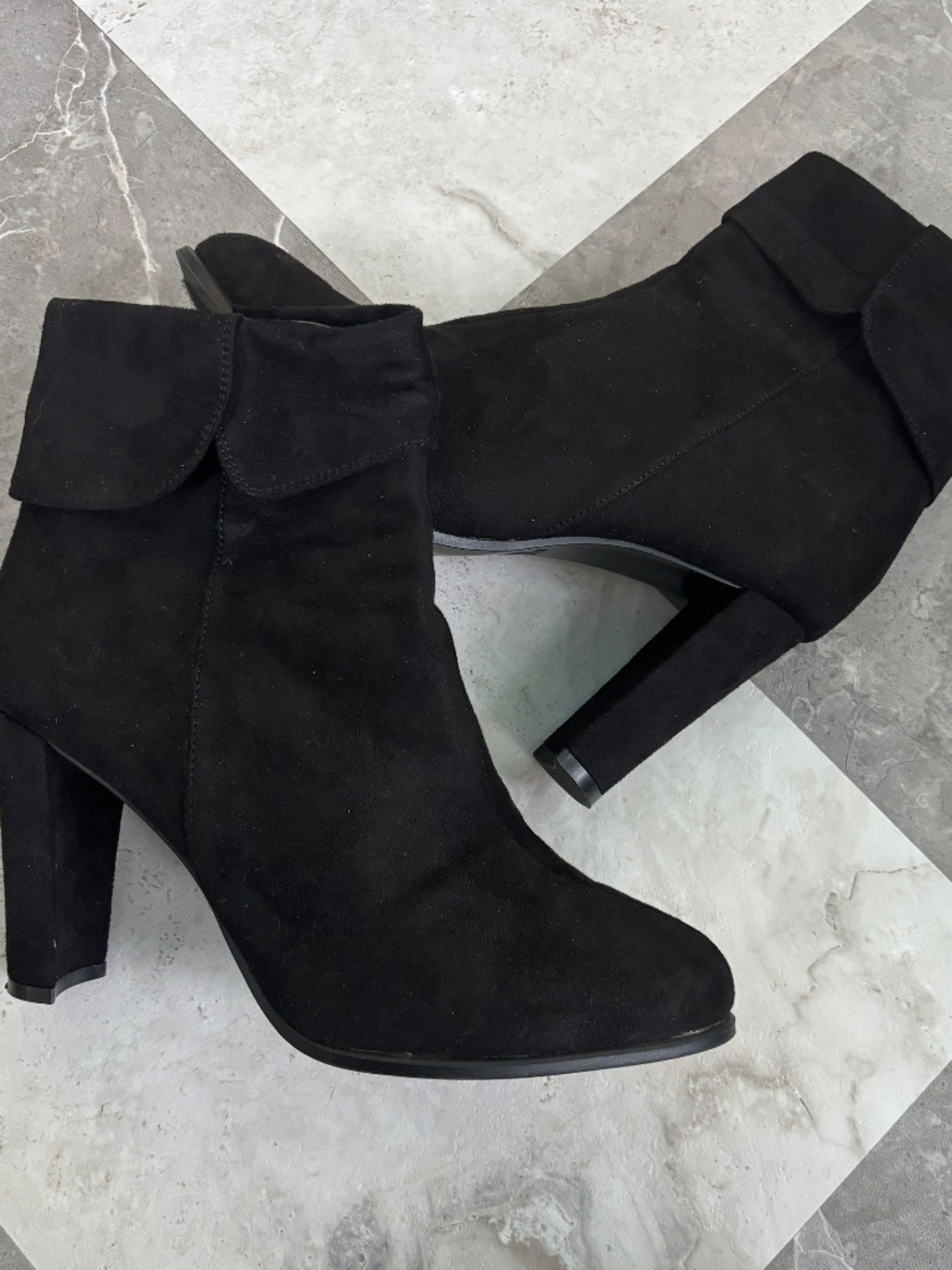 Women's Size 9 Black Heeled Booties
